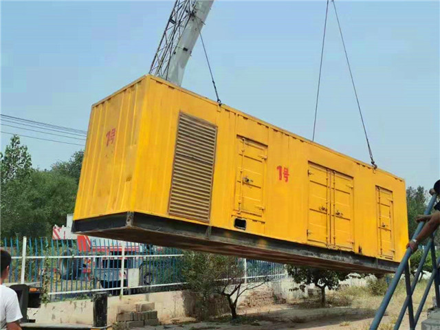 硚口300KW柴油发电机组油耗是多少？