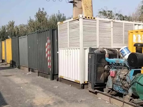 硚口200KW柴油发电机机组每小时油耗是多少？